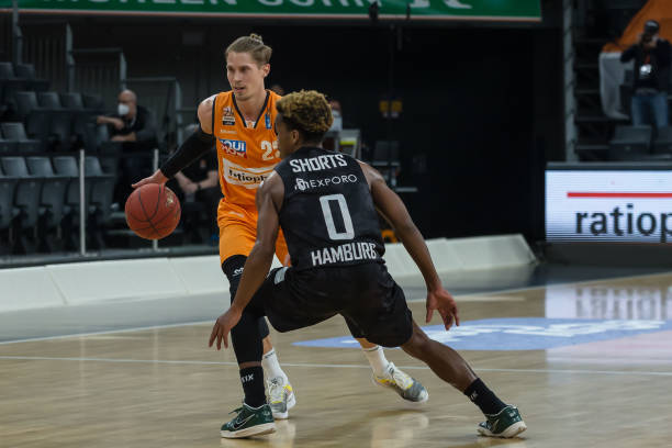 英超中场 英超中场